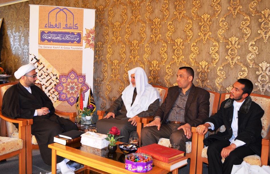 وفدٌ من مركز تراث كربلاء يزور مؤسسة كاشف الغطاء العامة