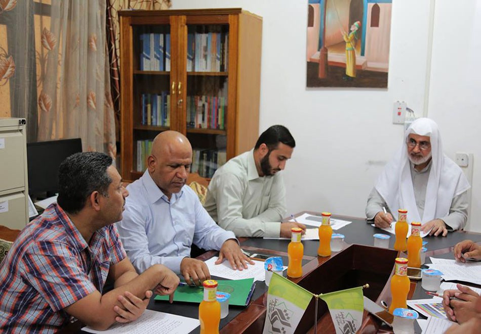 جانب من اجتماع الهيأتين الاستشارية والتحريرية لمجلة تراث كربلاء