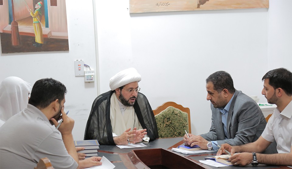 رئيس قسم شؤون المعارف الإسلامية والإنسانية يزور مركز تراث كربلاء