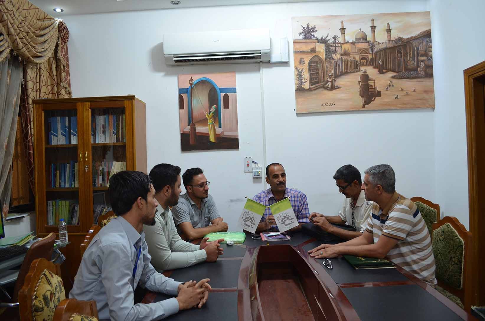 رئيس جمعية الخطاطين فرع كربلاء المقدسة يزور مركز تراث كربلاء المقدسة