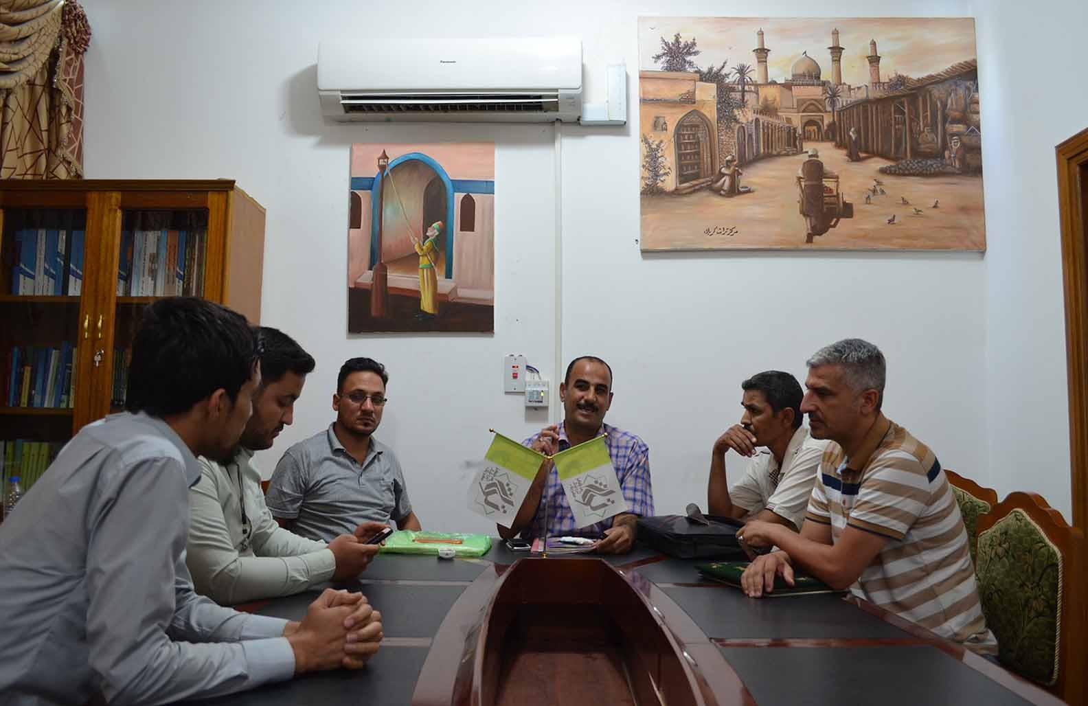 رئيس جمعية الخطاطين فرع كربلاء المقدسة يزور مركز تراث كربلاء المقدسة