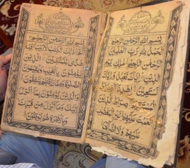 وفدٌ من مركز تراث كربلاء يزور السيد جواد العذاري