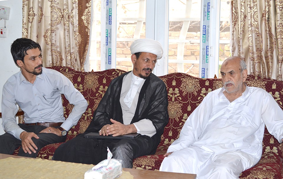 وفد من مركز تراث كربلاء يزور السيد سلمان هادي آل طعمة