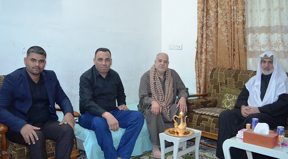 وفدٌ من مركز تراث كربلاء يزور عميد كلية التربية للعلوم الإنسانية الاستاذ الدكتور فاروق الحبوبي