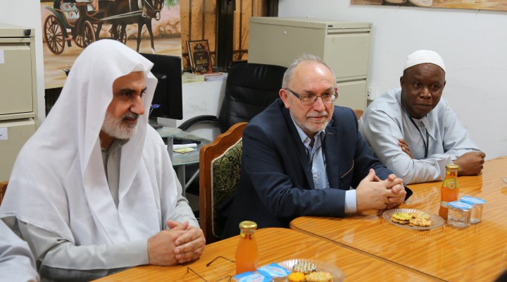 وفدٌ من ضيوف مهرجان ربيع الشهادة الثقافي العالمي الثالث عشر يزور مركز تراث كربلاء