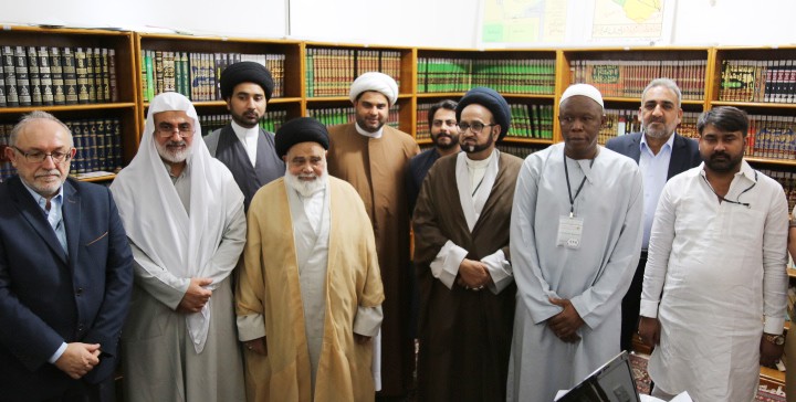 وفدٌ من ضيوف مهرجان ربيع الشهادة الثقافي العالمي الثالث عشر يزور مركز تراث كربلاء