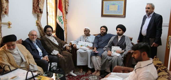 وفدٌ من ضيوف مهرجان ربيع الشهادة الثقافي العالمي الثالث عشر يزور مركز تراث كربلاء