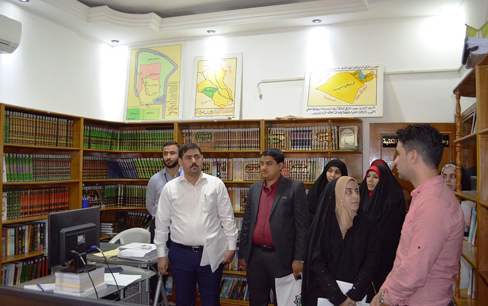 المشاركون في دورة تحقيق المخطوطات في رحاب مركز تراث كربلاء