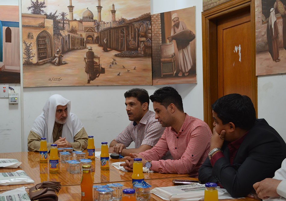 المشاركون في دورة تحقيق المخطوطات في رحاب مركز تراث كربلاء