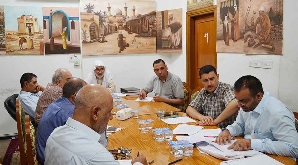 رئيس تحرير مجلة تراث كربلاء الفصليّة المحكّمة يجتمع بهيأتيها الإستشارية والتحريرية