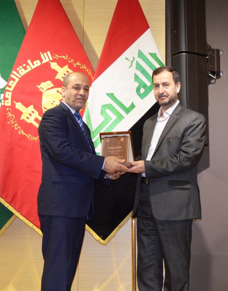بحُضورِ الأمينِ العامِ للعَتَبة العبَّاسيَّة المُقدّسَةِ مركزُ تُراثِ كربَلاء يُقيمُ ندوةً بحثيَّةً موسَّعةً بالتَّعاونِ مع جامِعةِ الكوُفَة