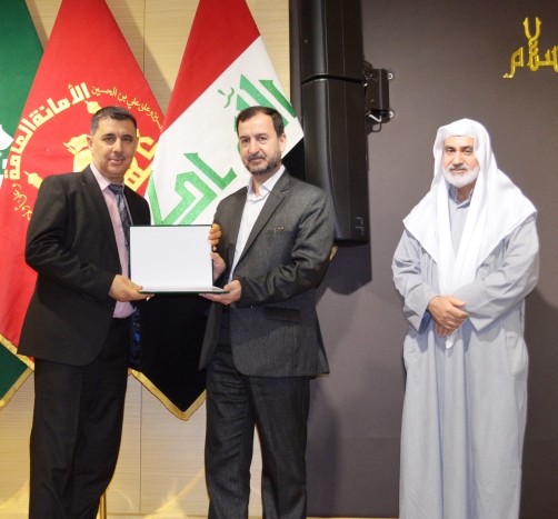 بحُضورِ الأمينِ العامِ للعَتَبة العبَّاسيَّة المُقدّسَةِ مركزُ تُراثِ كربَلاء يُقيمُ ندوةً بحثيَّةً موسَّعةً بالتَّعاونِ مع جامِعةِ الكوُفَة