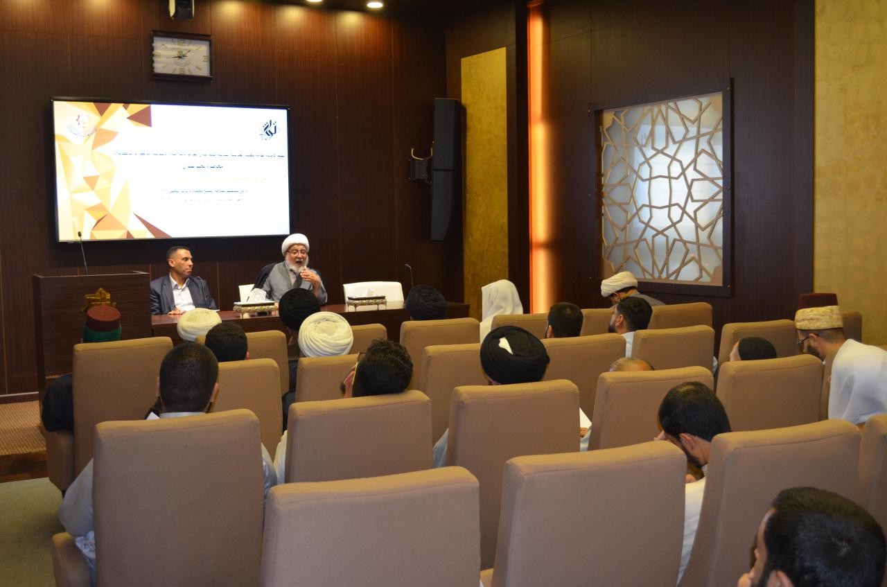 مركزُ تراثِ كربلاءَ يعقدُ ندوةً حول إحدى الشخصيّاتِ العلمائيّة في كربلاءَ المقدّسةِ