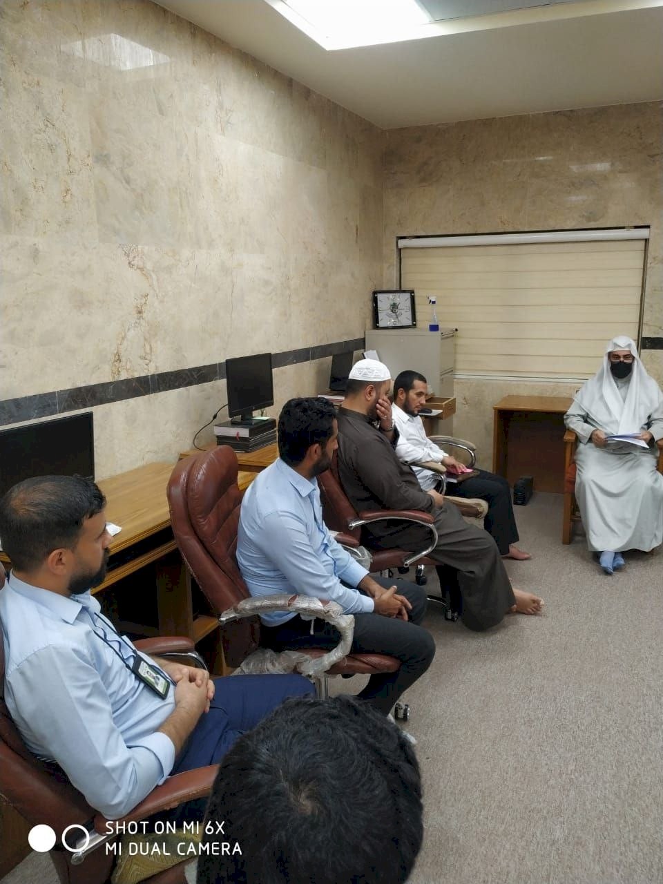 لمناقشة الخطط السَّنوية ومتابعة أعمالها.. مدير مركز تراث كربلاء يلتقي كادر وحدة التحقيق