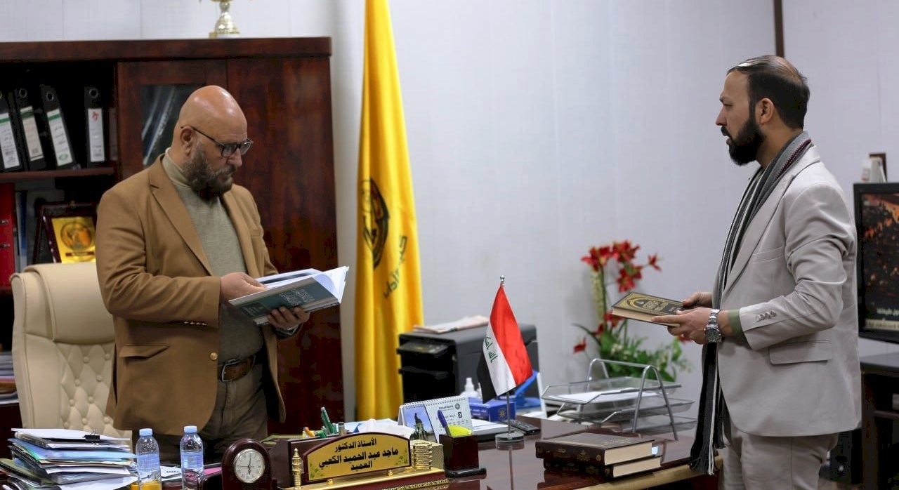 عضوا اللّجنة التحضيريّة لمؤتمرِ (تراثُنا هويَّتُنا) الثّاني في رِحابِ جامعةِ البصرة