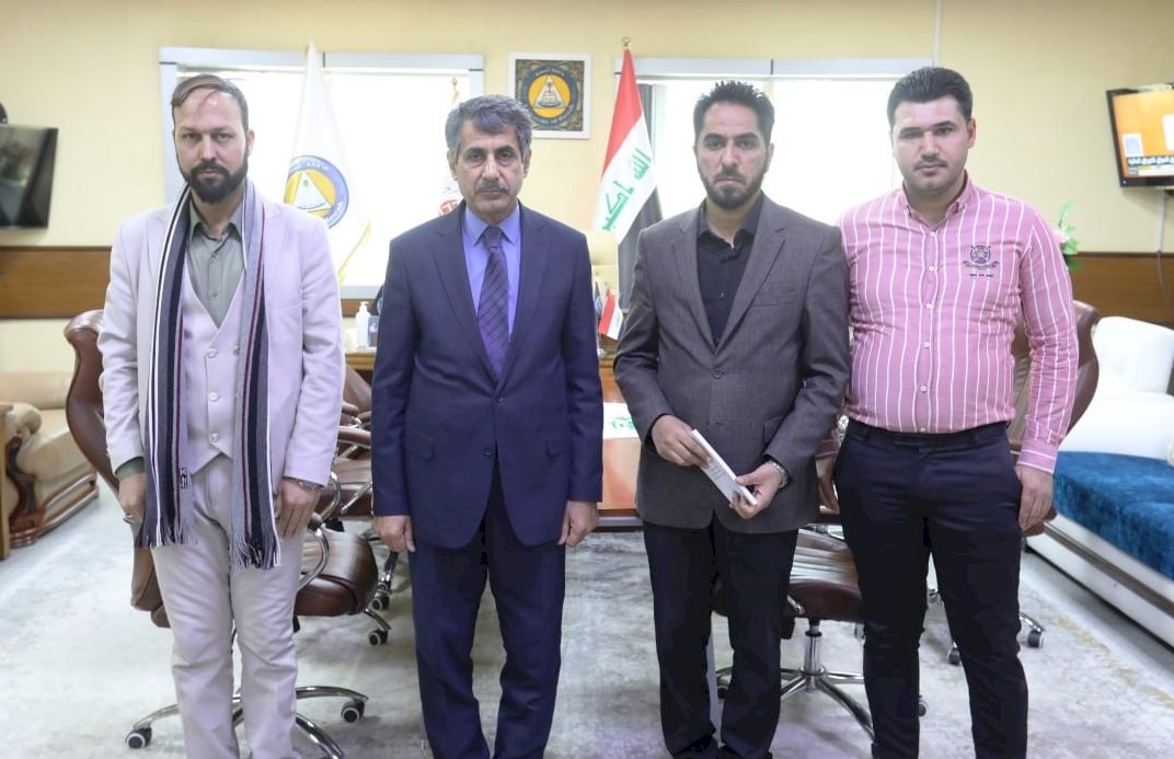 عضوا اللّجنة التحضيريّة لمؤتمرِ (تراثُنا هويَّتُنا) الثّاني في رِحابِ جامعةِ البصرة