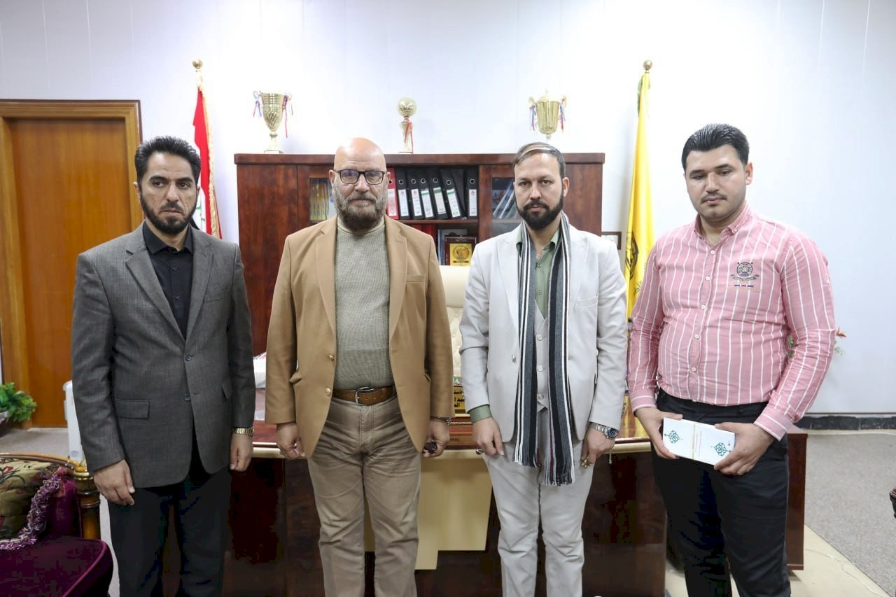 عضوا اللّجنة التحضيريّة لمؤتمرِ (تراثُنا هويَّتُنا) الثّاني في رِحابِ جامعةِ البصرة
