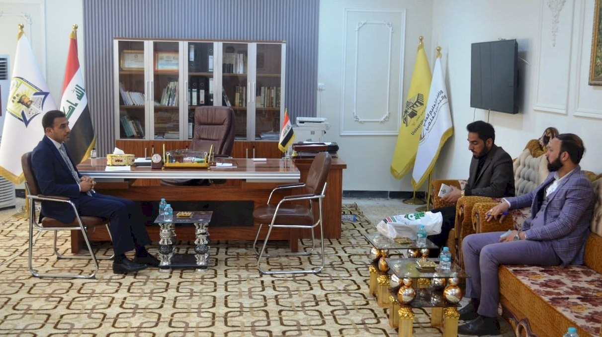 عبرَ البَحثِ والتّأليفِ والتَّحقيقِ .. وفدُ مركز تُراث كربَلاء يدعو أساتذةَ جامعةِ ذي قار للمُشاركة في مؤتمرِه الدوليِّ الثّاني
