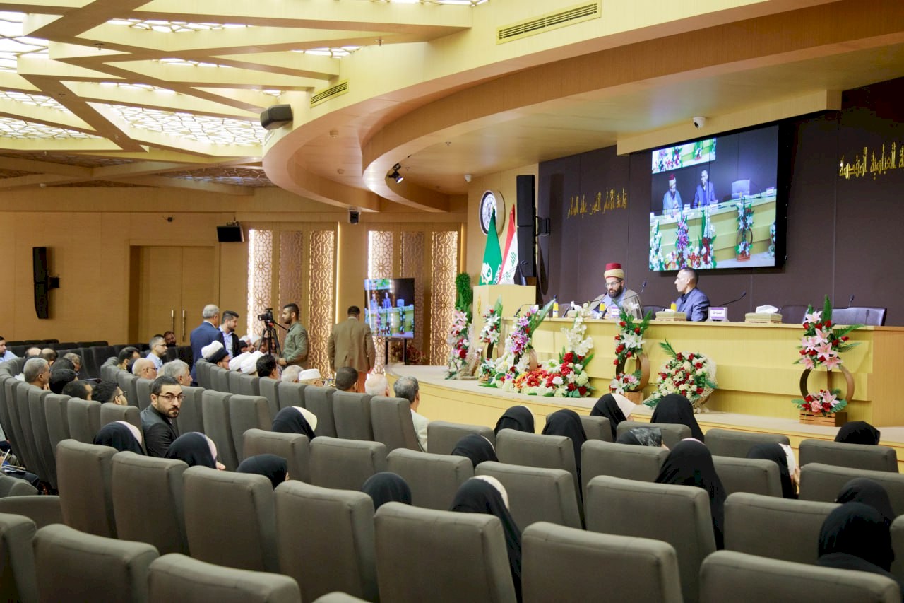 مركزُ تُراثِ كربَلاء يقيمُ ندوةً حولَ نتاجاتِ عُلماءِ الحائِر في القَرنِ العاشِر