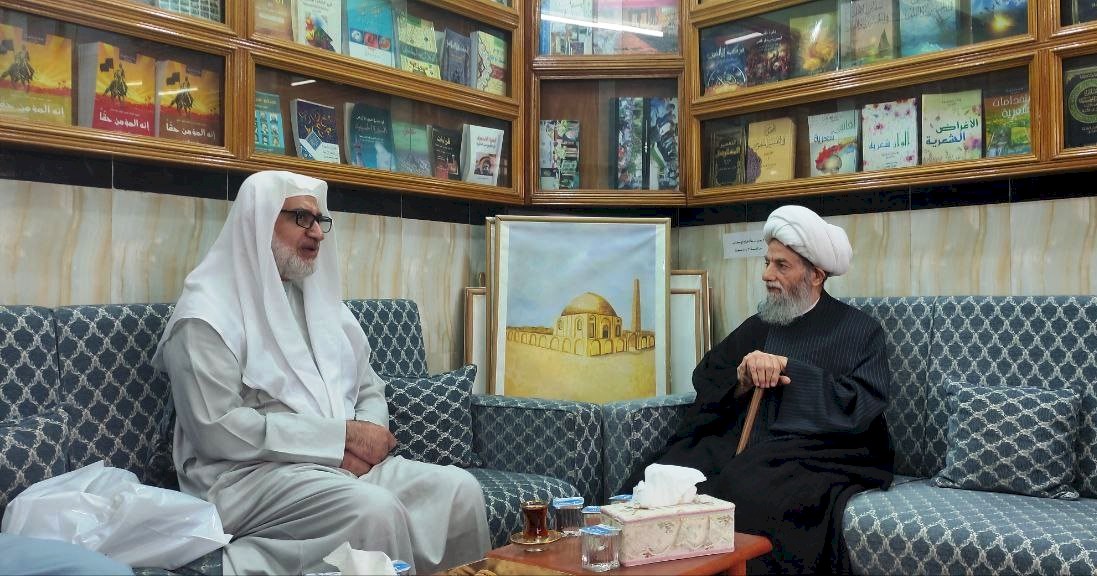 وفدٌ من مركزِ تُراث كربَلاء يَزور الشيخَ الكرباسيّ