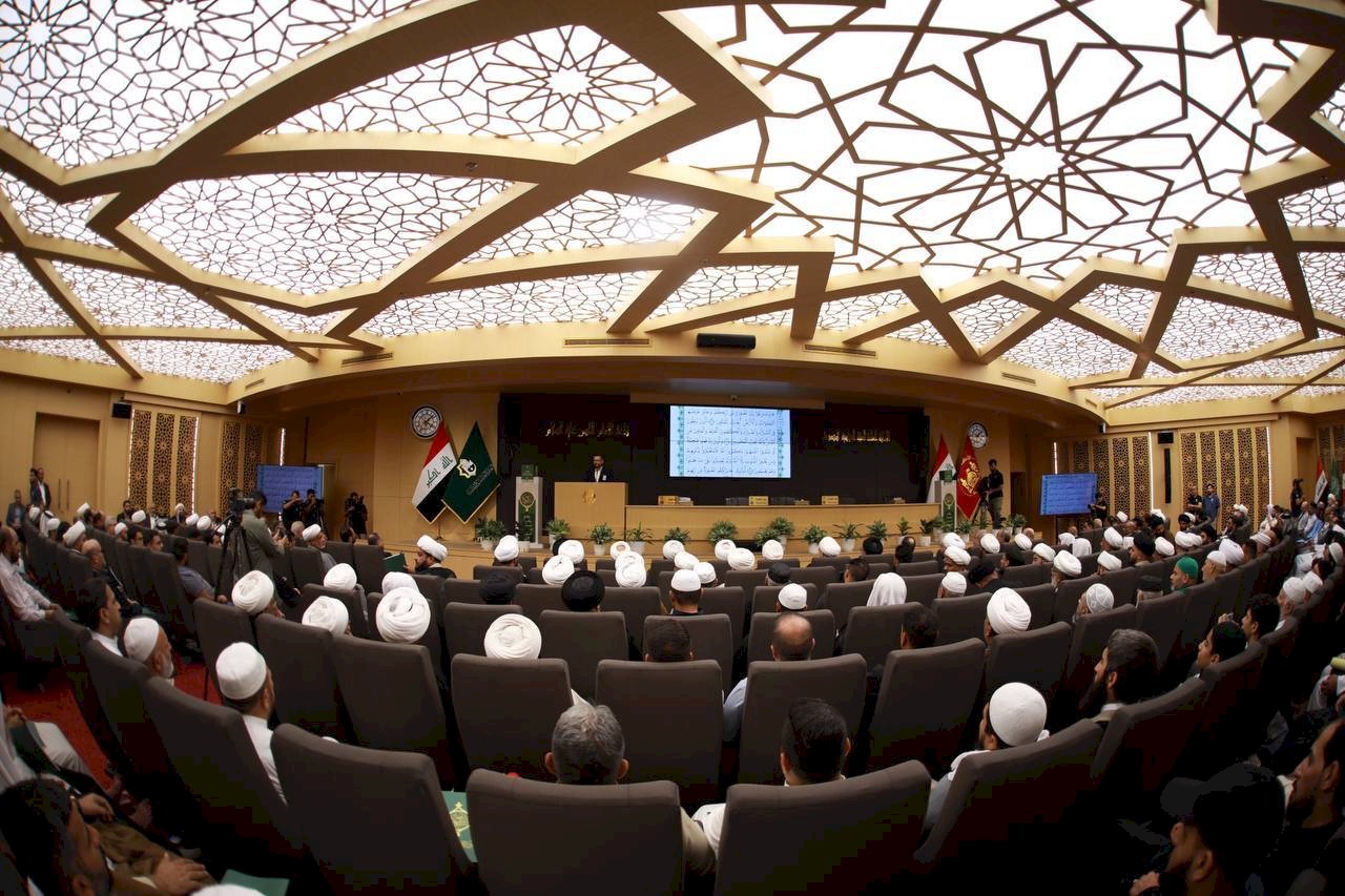قسمُ المعارفِ يعقدُ مؤتمرًا عن الامام الكاظم (عليه السّلام)
