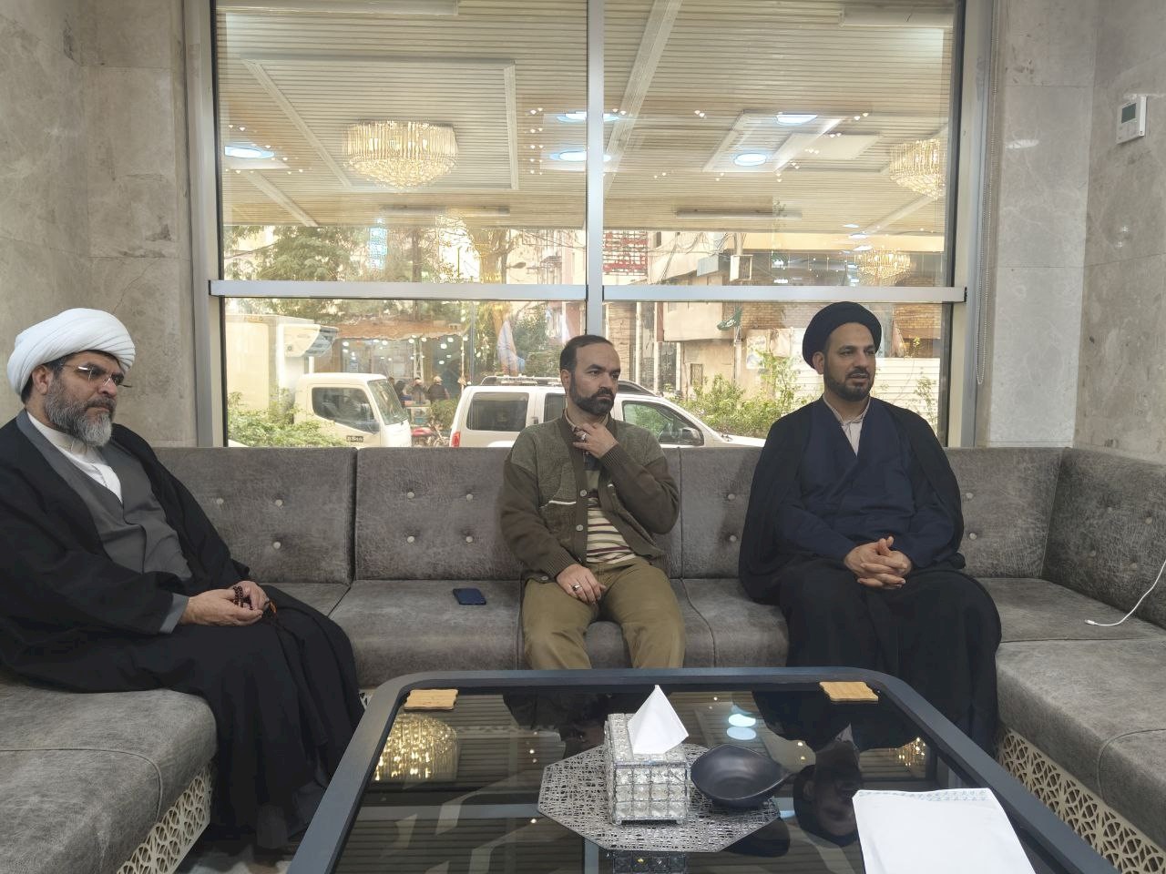 مدير مركز تراث كربلاء يلتقي وفداً من الجمهورية الإسلاميَّة الإيرانيَّة