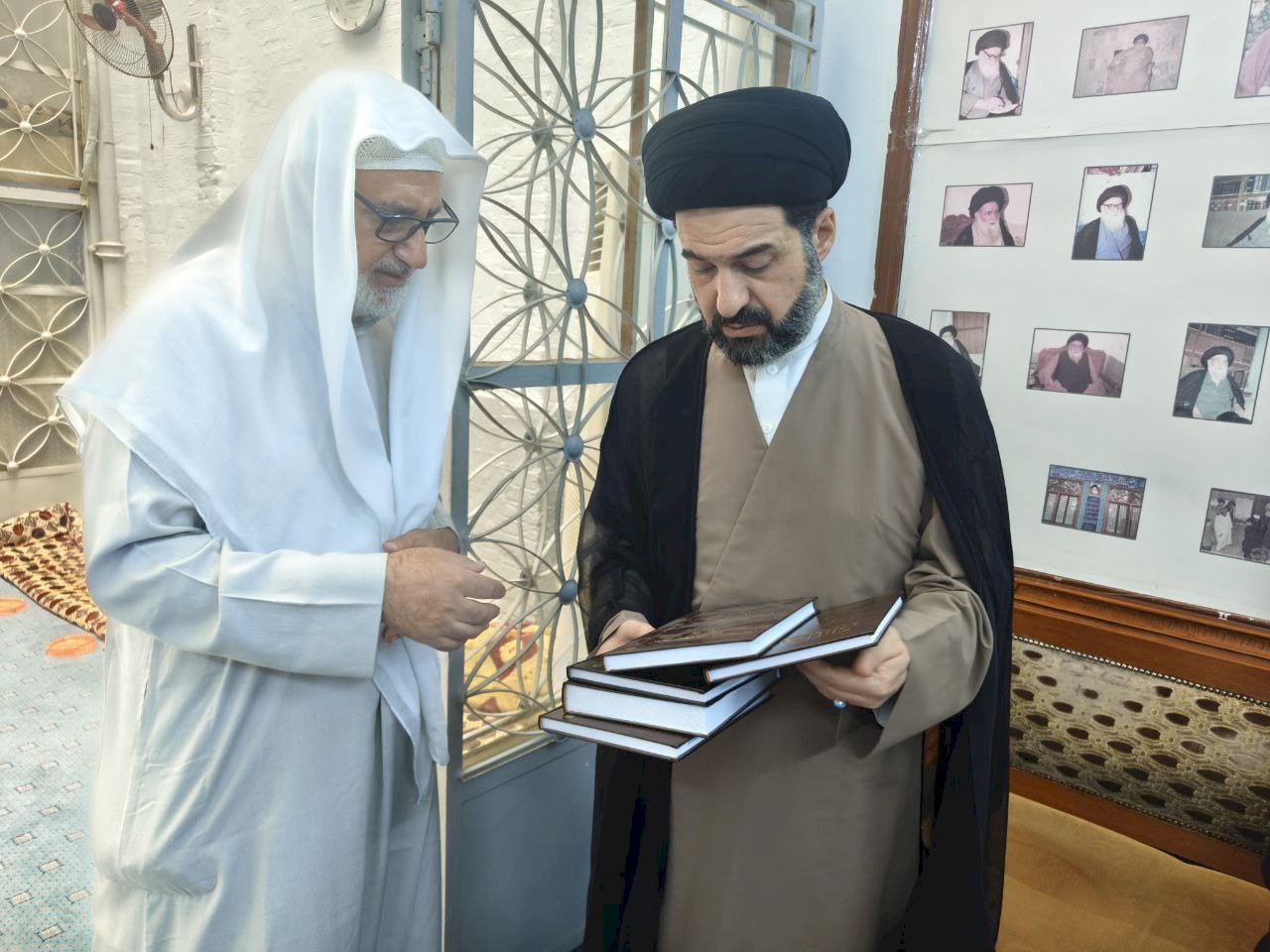 وفدُ مركزُ تراث كربلاء في ضيافةِ عددٍ من أعلامِ حوزة النجف الأشرف