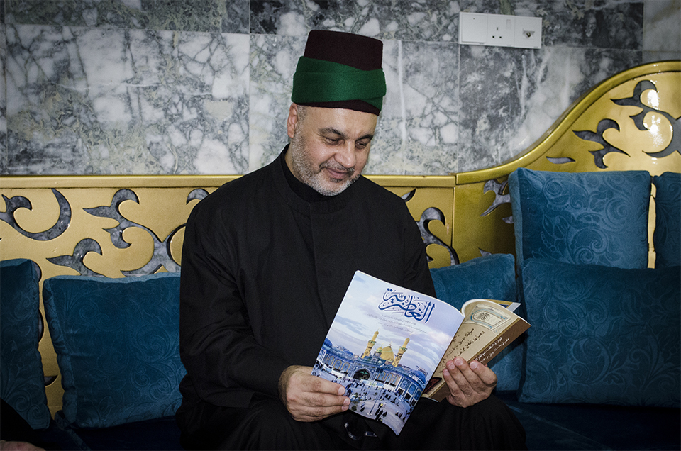 وفد من مركز تراث كربلاء يزور السيد الخطاط ثامر الموسوي