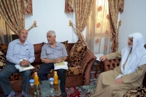 توافد الباحثين و الأساتذة الكرام الى مركز تراث كربلاء