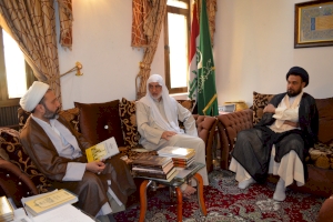 مدير مركز تراث كربلاء يستقبل ممثل جامعة الأديان والمذاهب في مدينة مشهد المقدسة