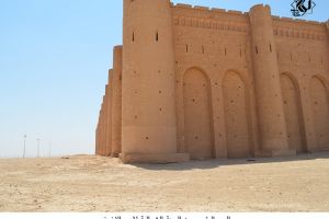 البرج الرئيسي من الجهة الشمالية لقصر الاخيضر -