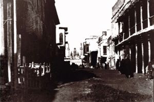 شارع قبلة العباس عليه السلام  بعدسة الرحالة المس بيل 1909 -