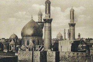 بطاقة بريدية نادرة للمشهد الحسيني في كربلاء عام 1936 - اعلام مركز تراث كربلاء