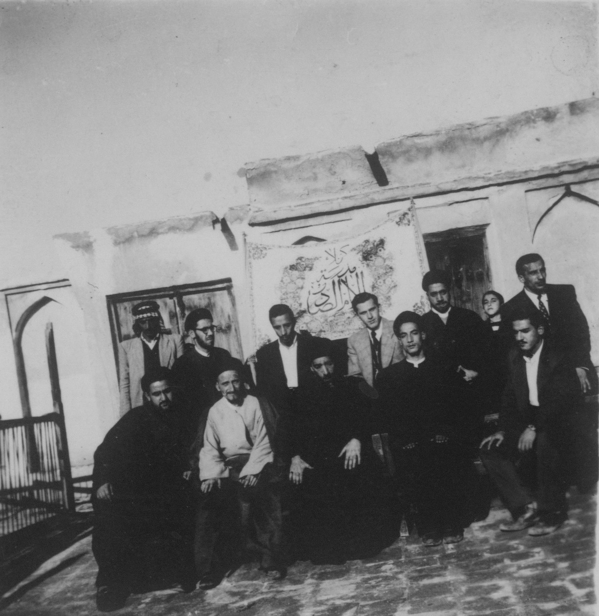 مدرسة الامام الصادق - عليه السلام - العلمية في كربلاء