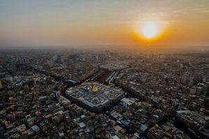 اين تقع مقبرة ( وادي أيمن)  في كربلاء المقدسة  قديما ؟